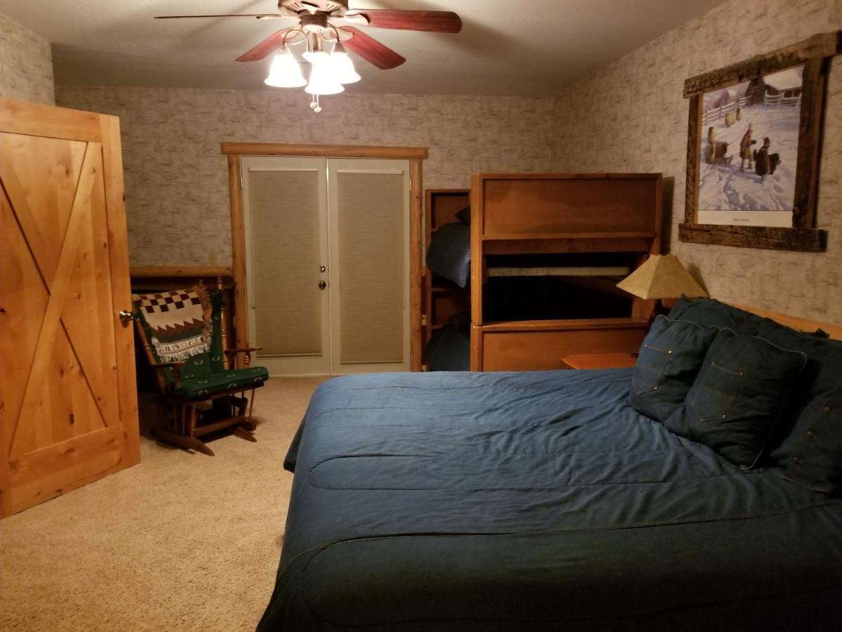 Bed and Breakfast Sunlit Oasis Notom Екстер'єр фото