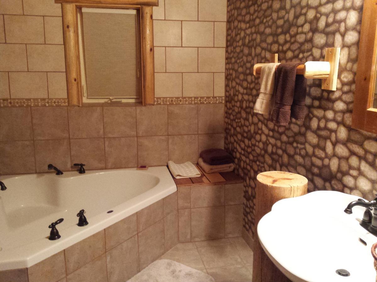 Bed and Breakfast Sunlit Oasis Notom Екстер'єр фото