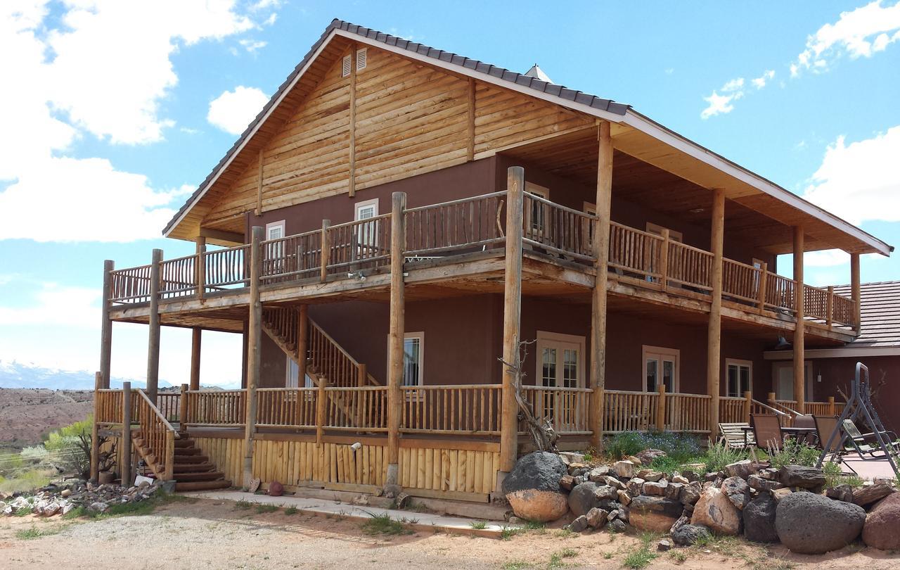 Bed and Breakfast Sunlit Oasis Notom Екстер'єр фото
